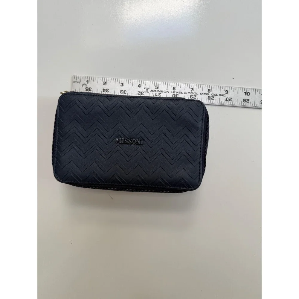 Missoni‎ for Delta Navy Blue Zigzag Amenity Kit Travel Case with Sleep Mask